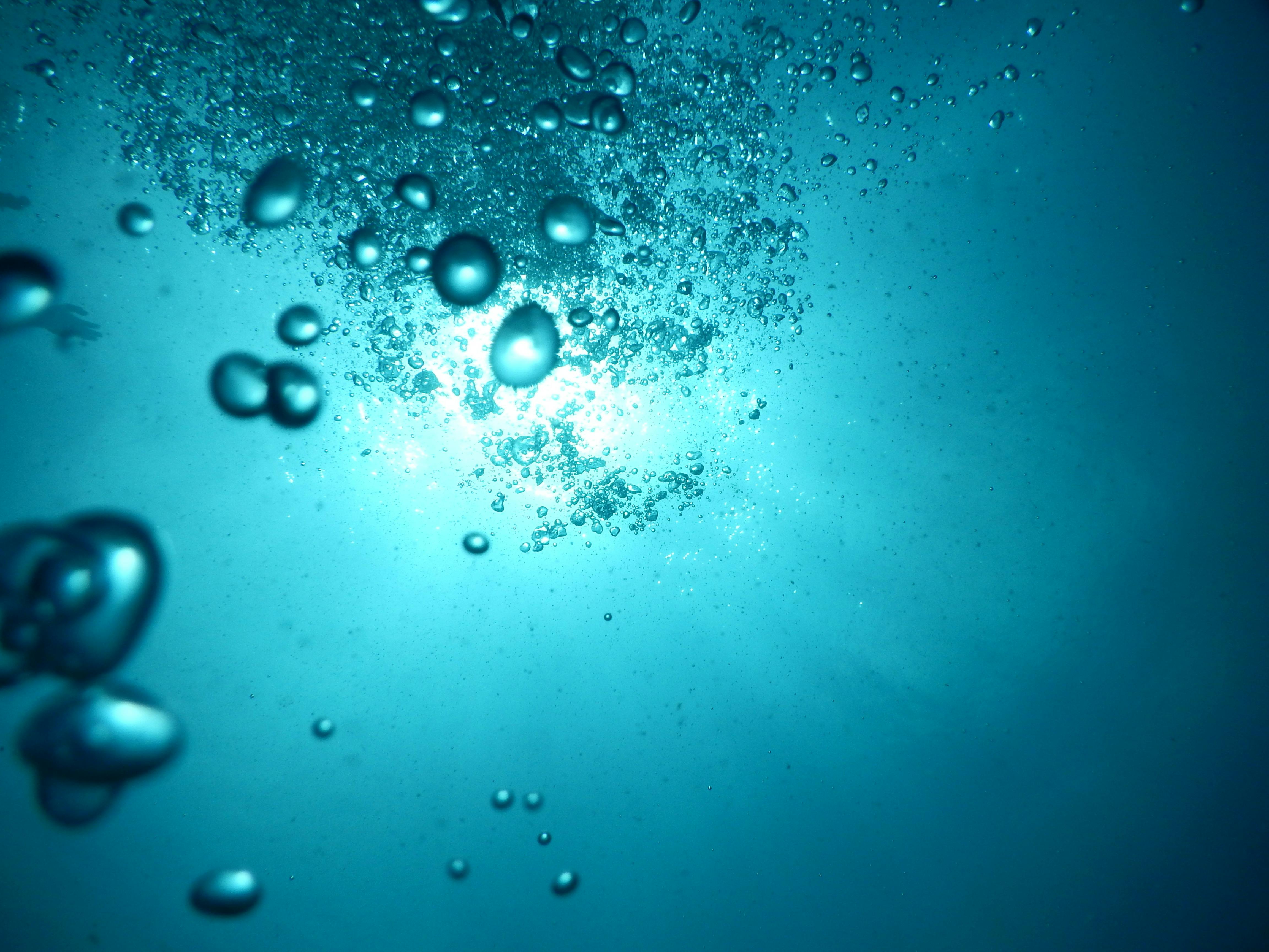 Water Bubbles Photos, Download The BEST Free Water Bubbles Stock Photos &  HD Images