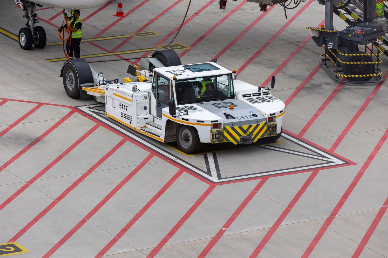 Moscow Airports Grounded: Escalating Drone Warfare Reaches Russia's Capital