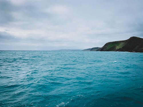 海の近くの島の写真