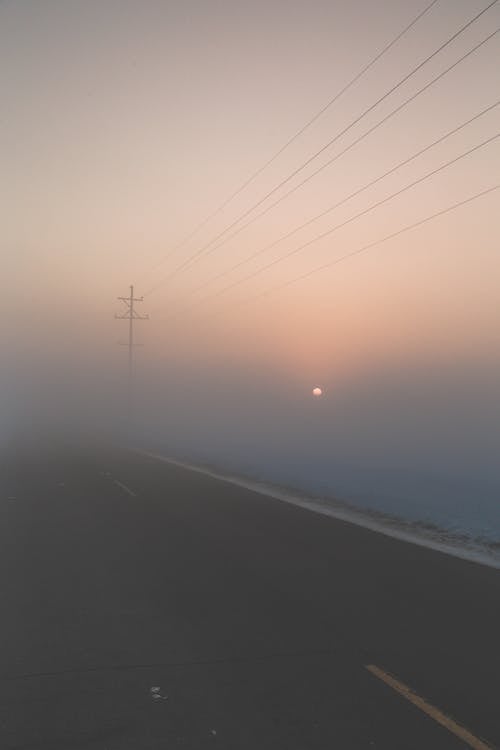 無料 日の出, 道路, 霧の無料の写真素材 写真素材