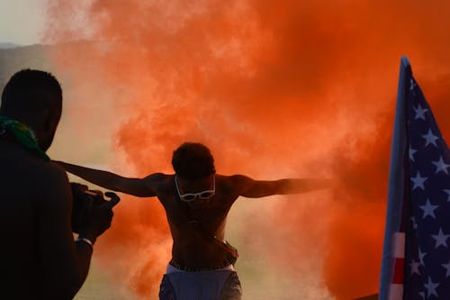 Ingyenes stockfotó afro-amerikai férfi, amerikai zászló, celebek témában