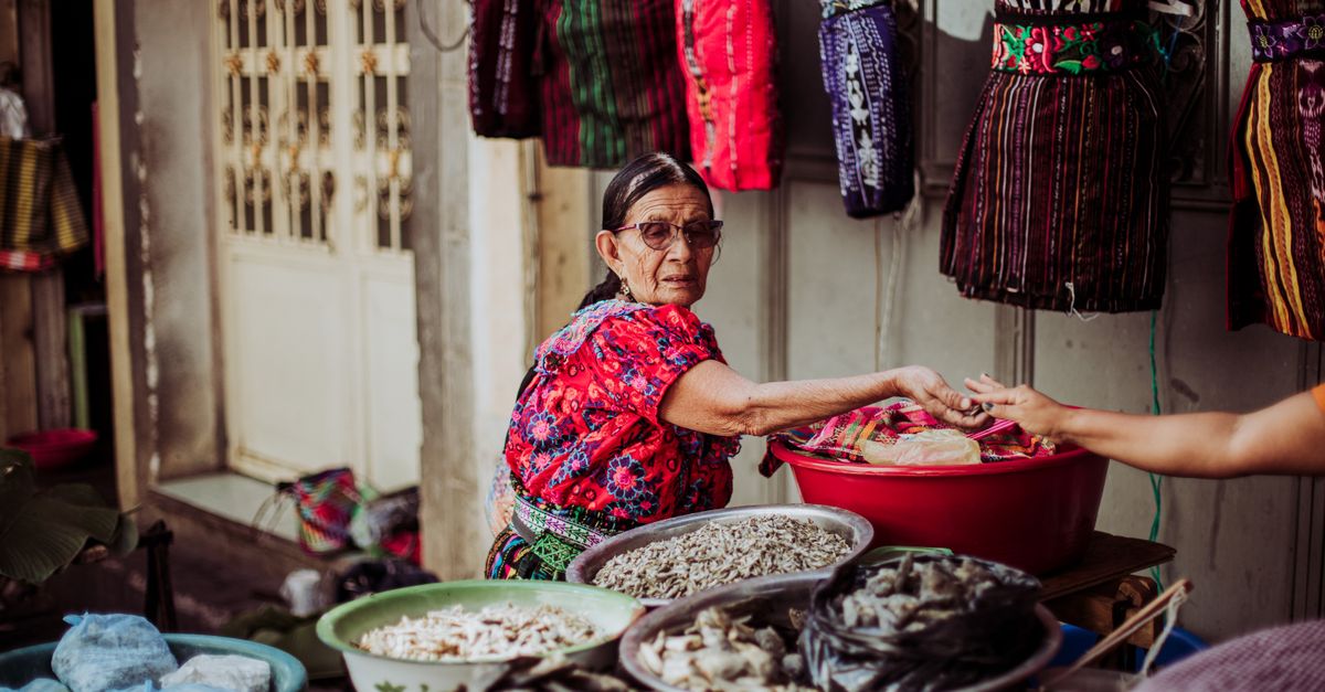 How to Discover Local Cultures While Traveling