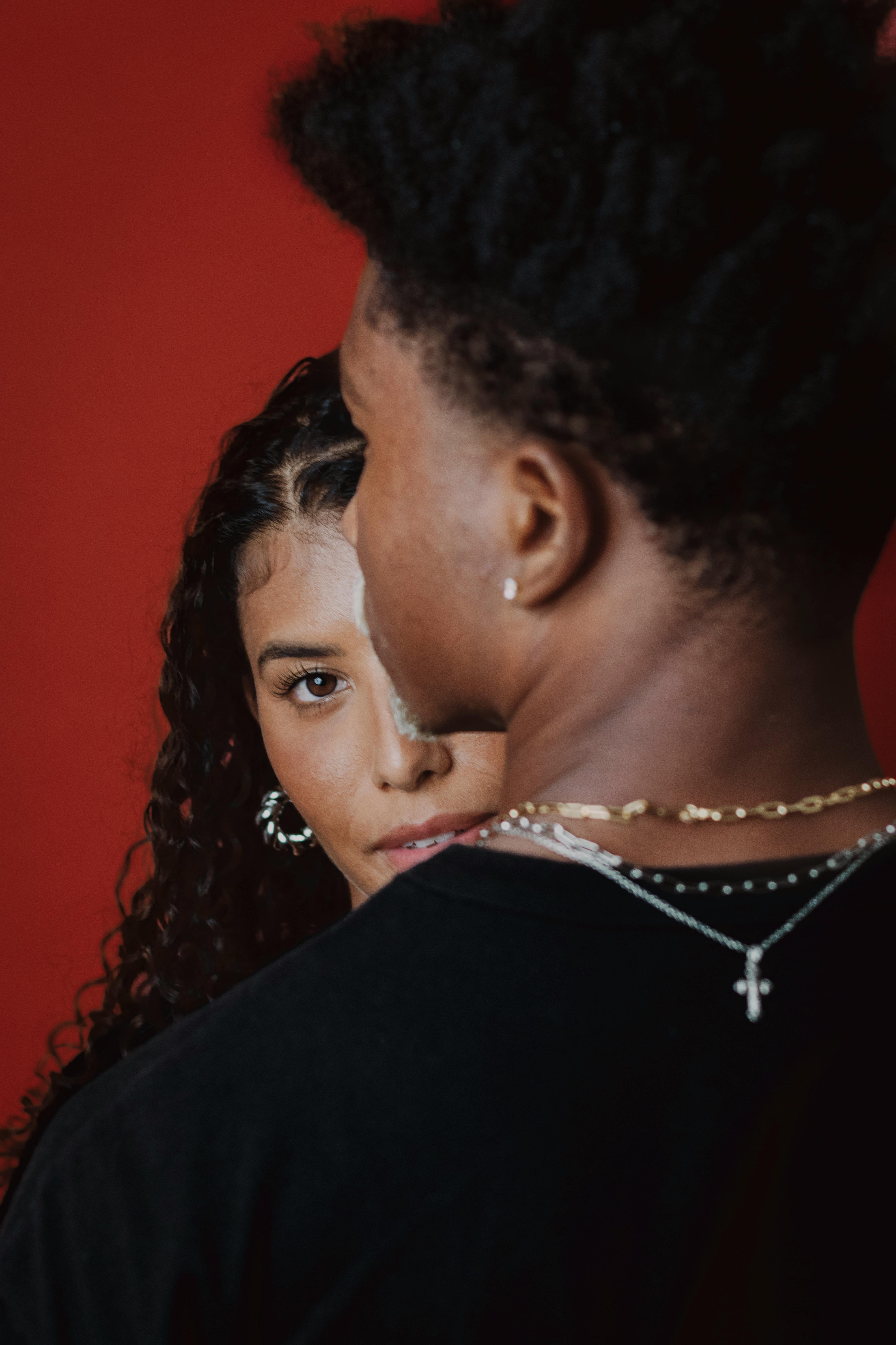 Woman behind Man · Free Stock Photo