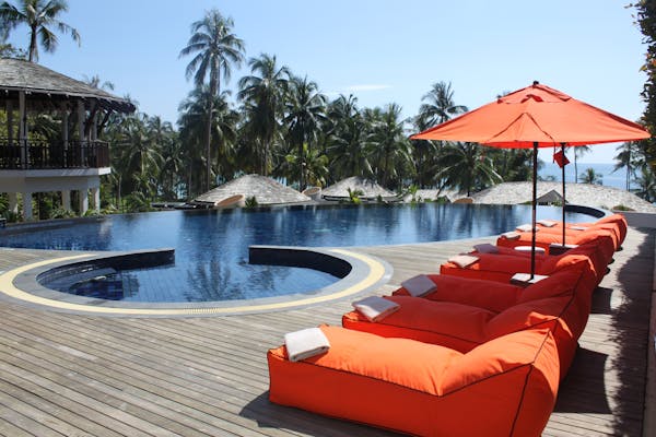Fachada luxuosa do Hotel Arts Barcelona