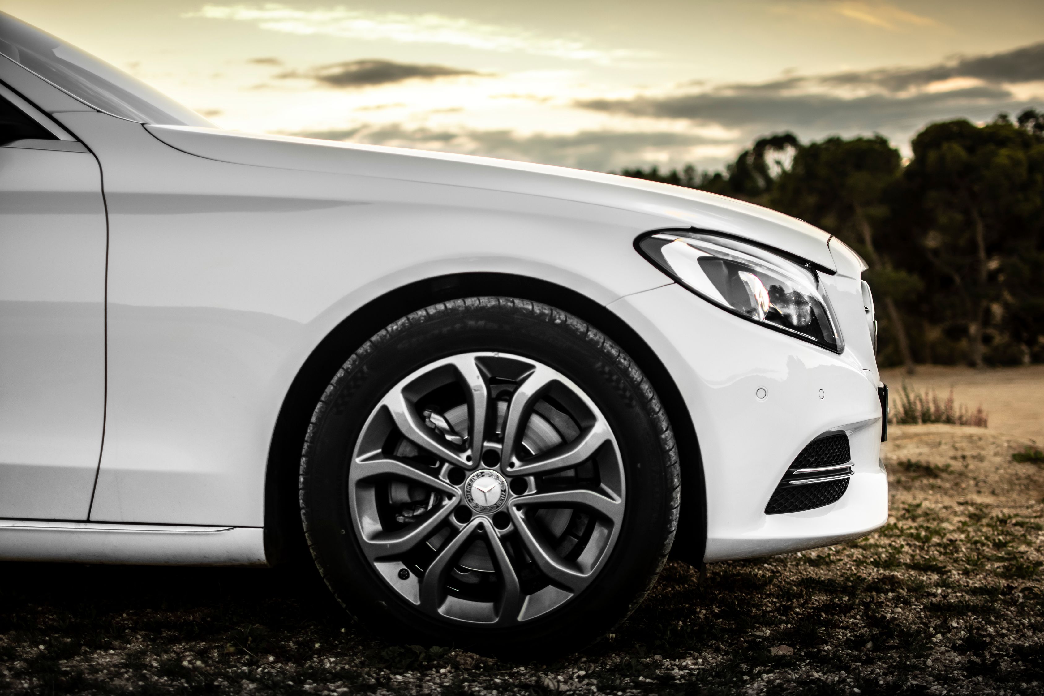 Voiture Mercedes Benz Blanche Photo Gratuite voiture-mercedes-benz-blanche-photo-gratuite
