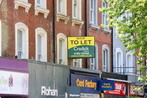 Kostenloses Stock Foto zu britische hauptstraße, laden zu vermieten, lassen