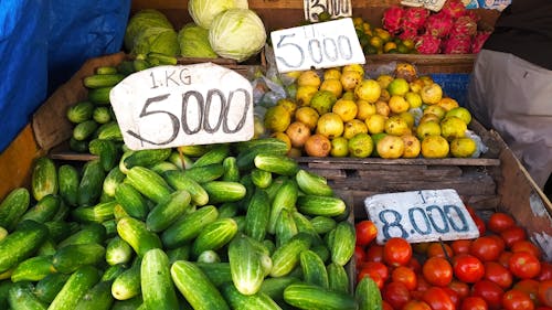 คลังภาพถ่ายฟรี ของ buah, pasar, timun
