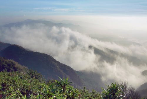 Fotos de stock gratuitas de niebla de la manana, valles montañosos brumosos