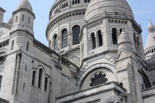 Free Close-up of the majestic Sacré-Cœur Basilica domes in Paris, showcasing intricate architecture. Stock Photo