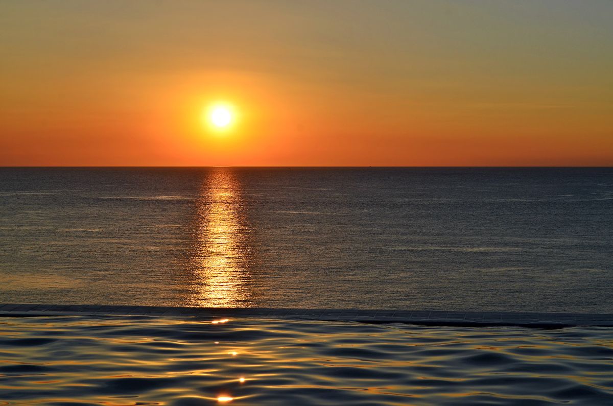 Blue Flag vs Green Flag Beaches: What's the Difference?