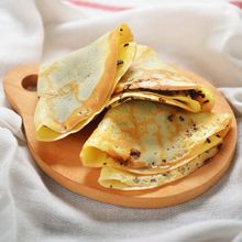 Crepe dessert — photo by Hakim Santoso on Pexels