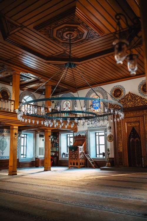 Free Beautiful interior of the Serbostani Mustafa Aga Mosque in Beykoz, showcasing intricate Islamic architectural details. Stock Photo