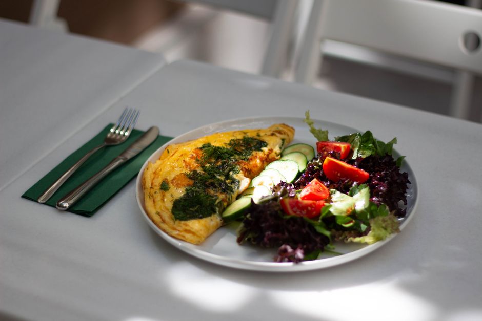 Cheesy 3 Eggs Omelette