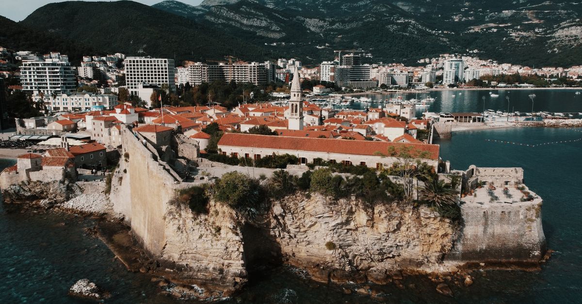 Montenegro: RSE turística que protege parques naturales y promueve empleo local Montenegro: RSE turística que protege parques naturales y promueve empleo local