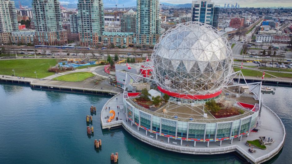 Ford Staff Shaped Answers on Science Centre Roof Collapse Risk