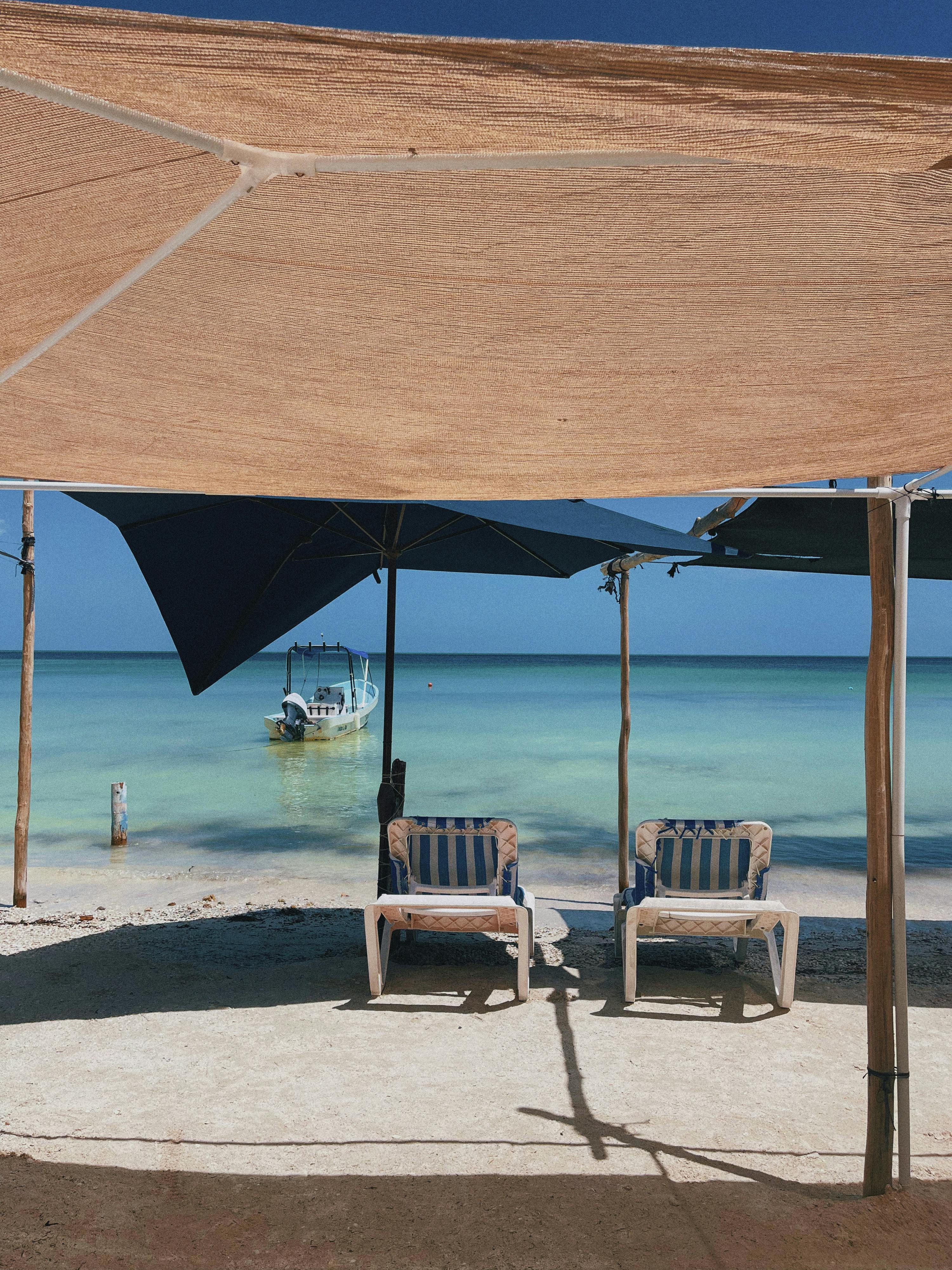 מתחם אירוח עם פינות ישיבה מוצלות – הדרך לחוויית אירוח בלתי נשכחת