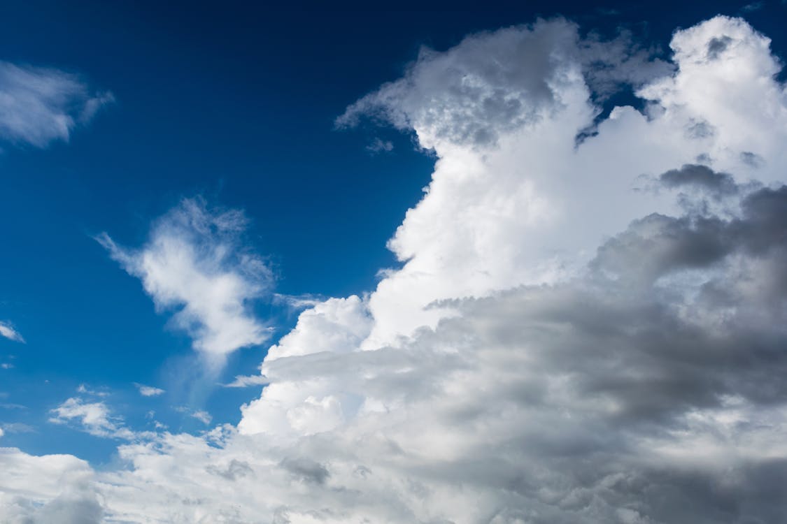 免費 積雲在蔚藍的天空 圖庫相片