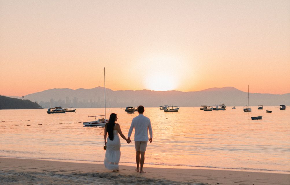 Online dating: starting a conversation on a niche platform