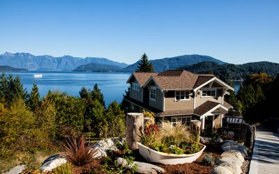 Vancouver đối mặt làn sóng tịch thu nhà đất: dấu hiệu kinh tế đáng lo