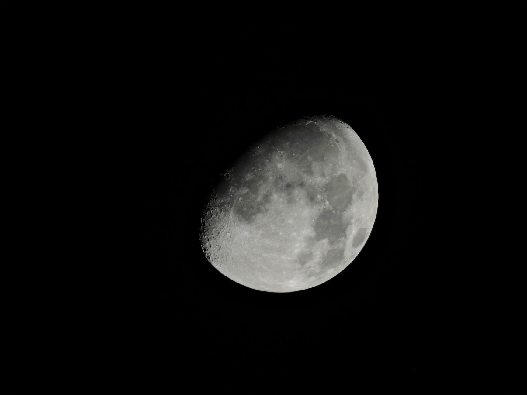 llustrasi gerhana bulan sebagian