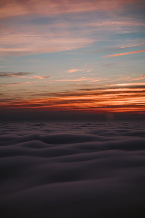 Toneelfoto Van Sky Tijdens Golden Hour