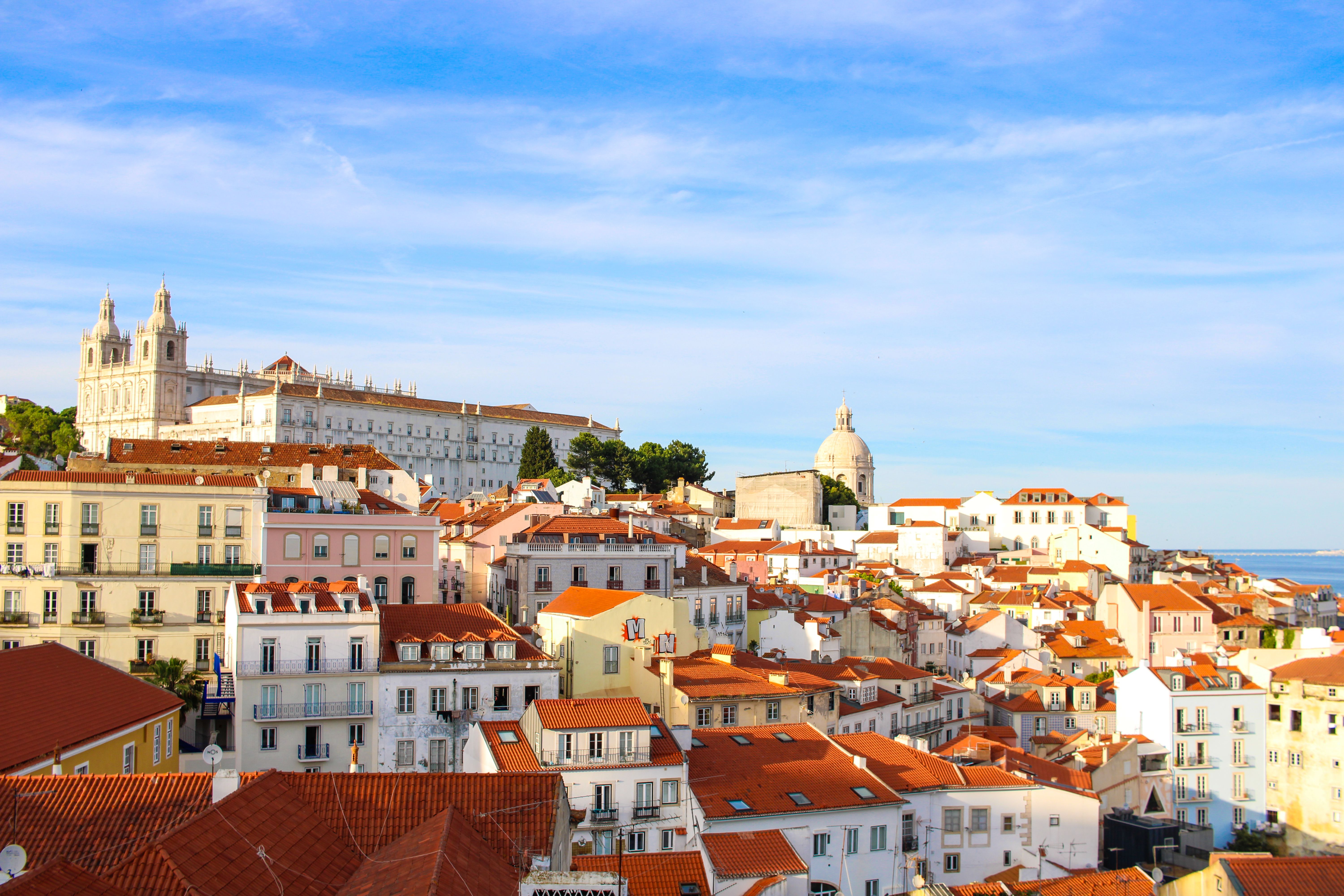 alfama-lisbon-free-stock-photo