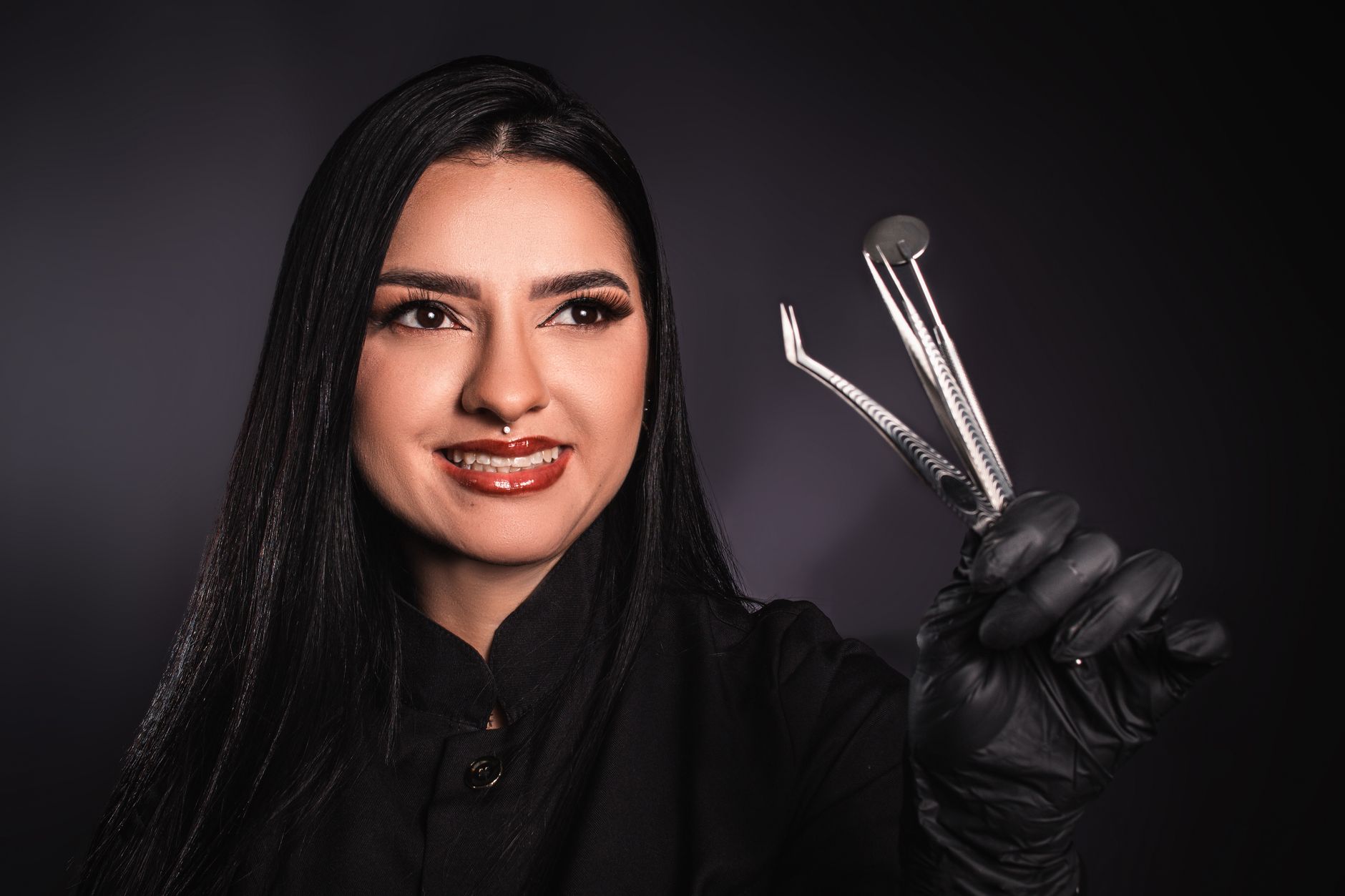 Dental Implants - Denwest Dental Clinic Dental Implants in سونما هایتس، انتاریو, - بهترین دندانپزشکی زیبایی در سونما هایتس برای لبخندی بینقص