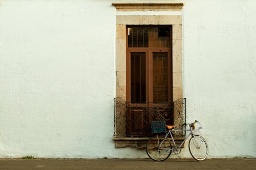 Ventana Y Bici