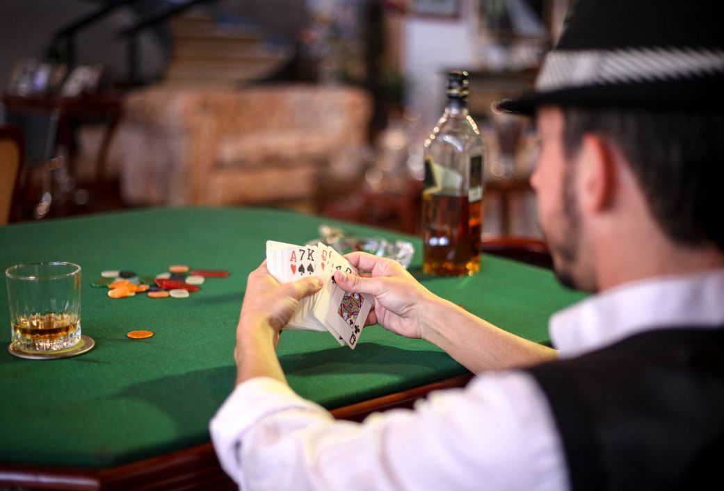 Online Casino: Spielautomaten und Live-Spiele im Überblick