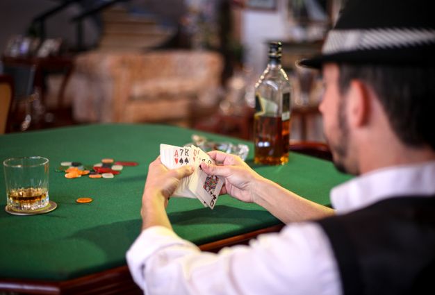 Online Casino: Spielautomaten und Live-Spiele im Überblick