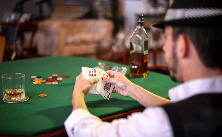 Black Strategie Tafel für Blackjack online mit allen Entscheidungen auf einen Blick