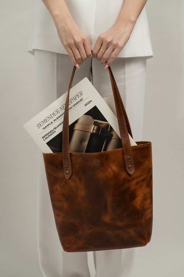 Leather tote bag