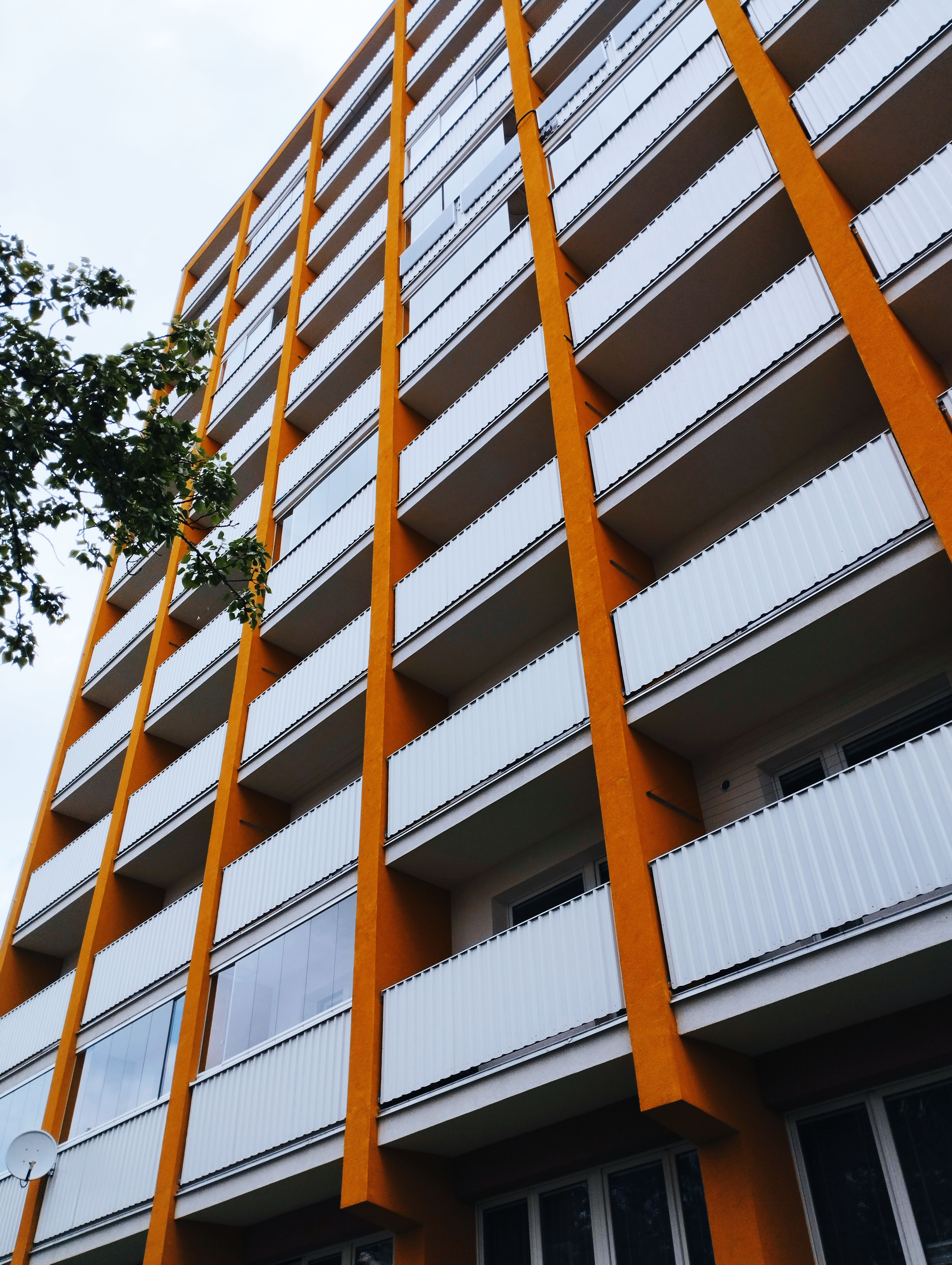 Photo gratuite de architecture moderne, balcons, bâtiment, citadin ...