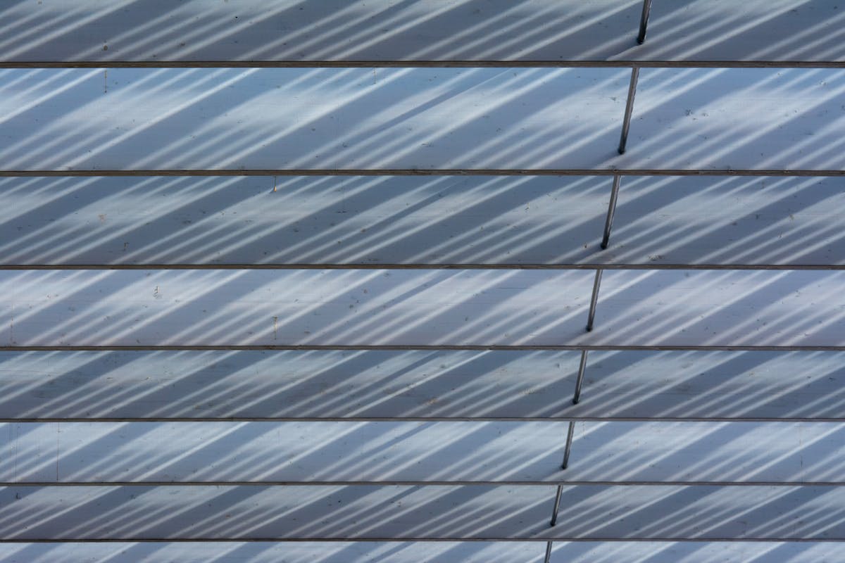 Lichtstreifen auf Lamellen