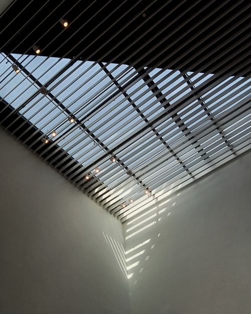 Free Sunlit patterns through a modern glass skylight in Eskişehir, showcasing a geometric design. Stock Photo