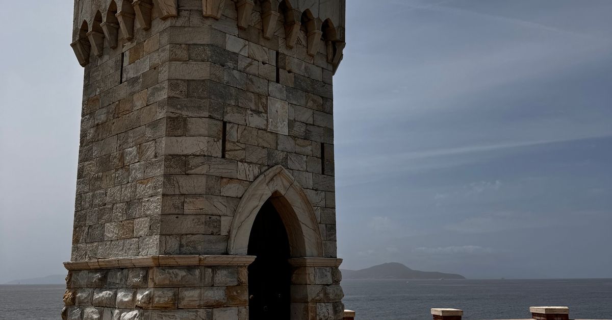 Faro De La Rocchetta In Piombino Free Stock Photo Faro De La Rocchetta In Piombino Free Stock Photo
