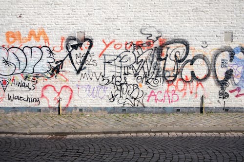 Ilmainen kuvapankkikuva tunnisteilla Betoni, graffiti, katu