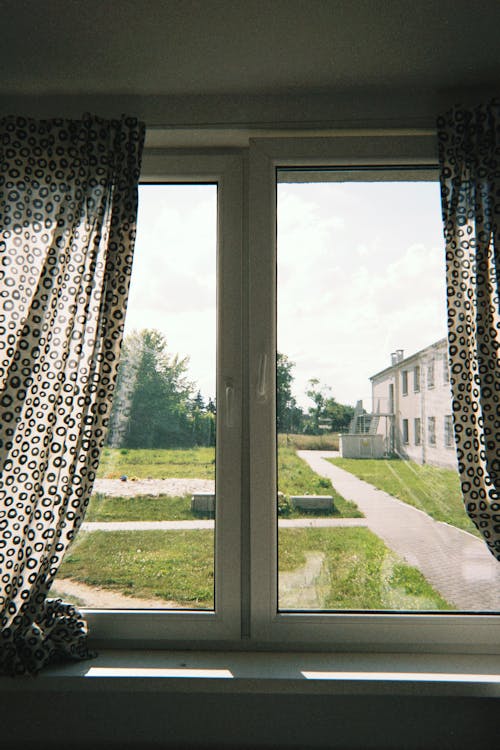 Ingyenes stockfotó ablak, álló kép, belsőépítészet témában