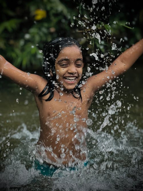 Δωρεάν στοκ φωτογραφιών με h2o, happychild, Άνθρωποι