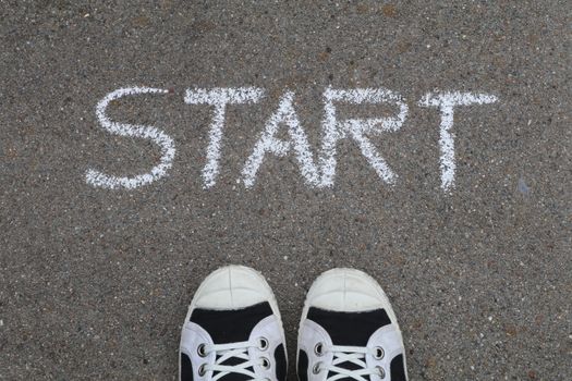 Ilustrasi cold start warm start application latency dalam artikel teknologi