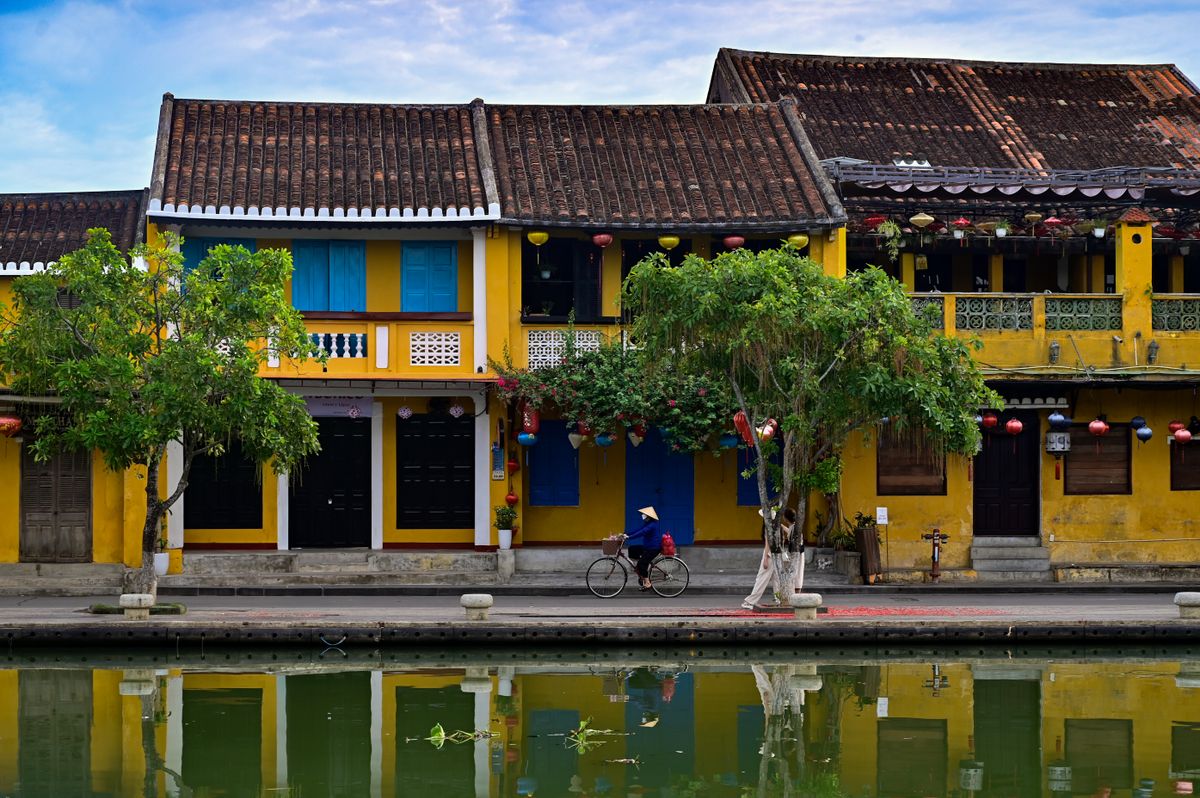 Hoi An — A town of lanterns, yellow facades and slow evenings by the river