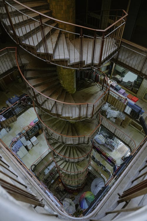 계단, 난간, 높은 각도보기의 무료 스톡 사진