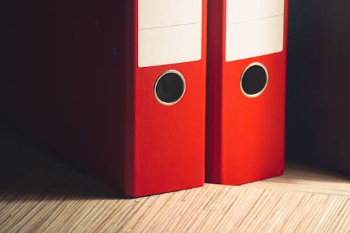 Dos Organizadores De Papel Rojo