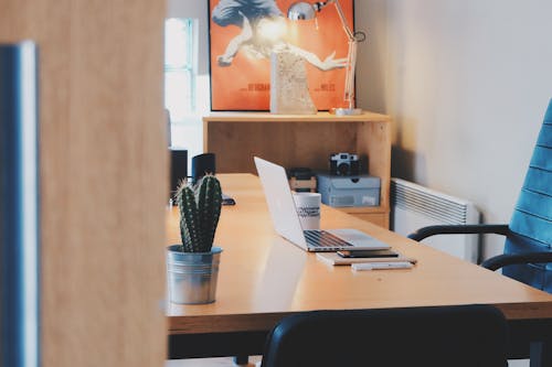 Rechthoekige Bruine Houten Tafel