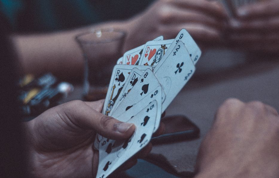 Online Casino: Spielautomaten und Live-Spiele im Überblick