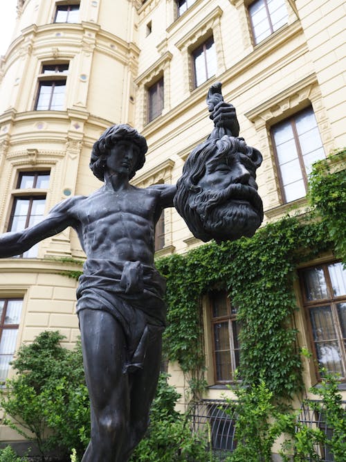 Sculpture of David with the severed head