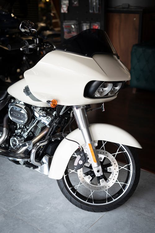 Immagine gratuita di bianco, harley davidson, moto