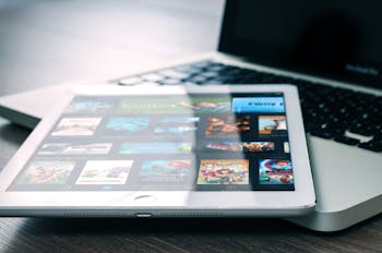 Silver Ipad on Silver Macbook Pro