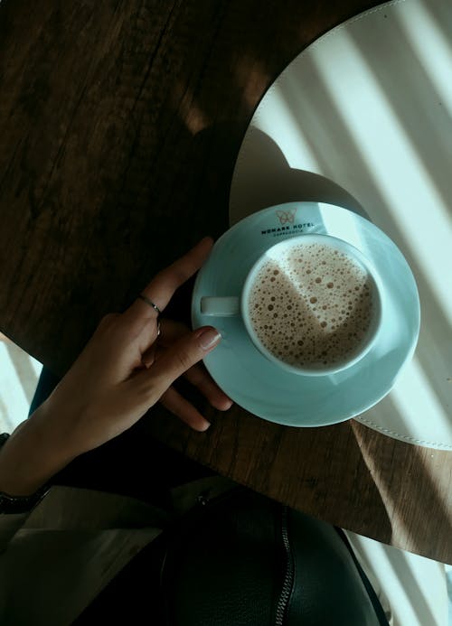 ahşap, cappuccino, Çay içeren Ücretsiz stok fotoğraf