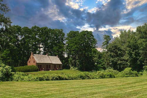 Dutch Colonial Farmhouse Circa 1737.